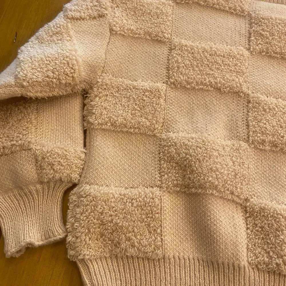 Women’s Cream Tan Checkered Textured Thick Sweater Pattern Winter New M-L - Picture 12 of 12